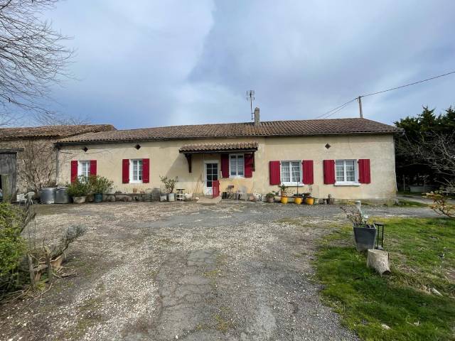 Equestrian property  Dordogne