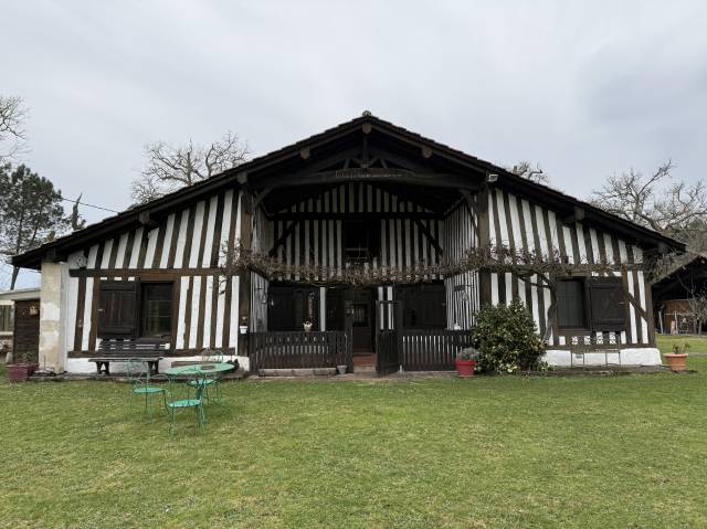 Equestrian property  Landes