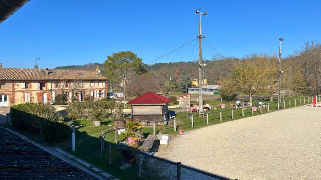 Riding school  Haute-Garonne