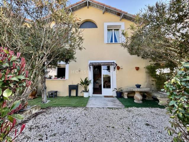 Equestrian property  Gard