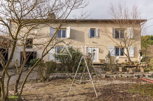 Other country property  Hautes-Pyrénées