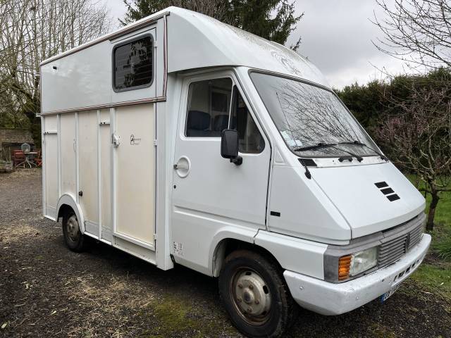 Horsebox HGV Renault Master 1991 Used