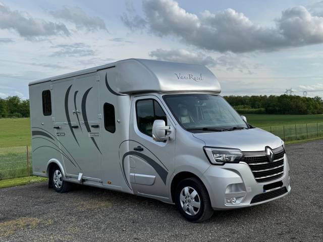 Horsebox HGV Renault Renault Master 2021 Used