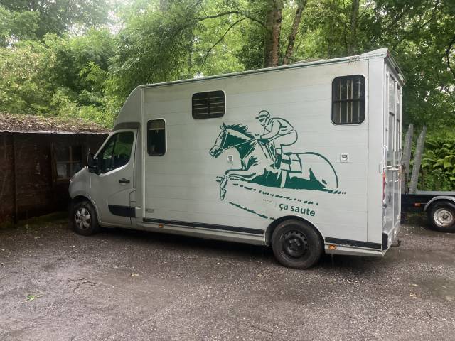 Horsebox HGV Renault Master 2011 Used