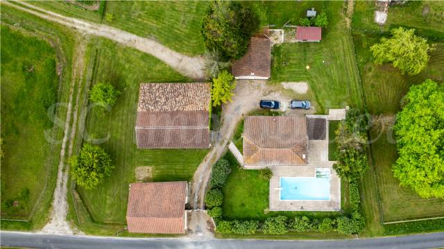Equestrian property  Charente-Maritime
