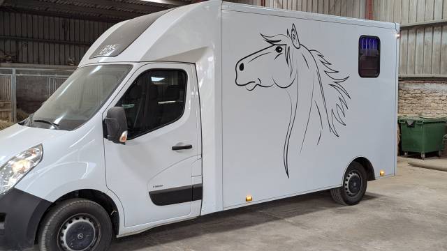 Horsebox HGV Cavalcar Opel Movano 2020 Used