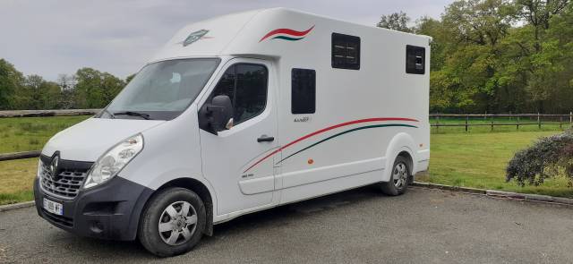 Horsebox HGV Renault MASTER 2018 Used