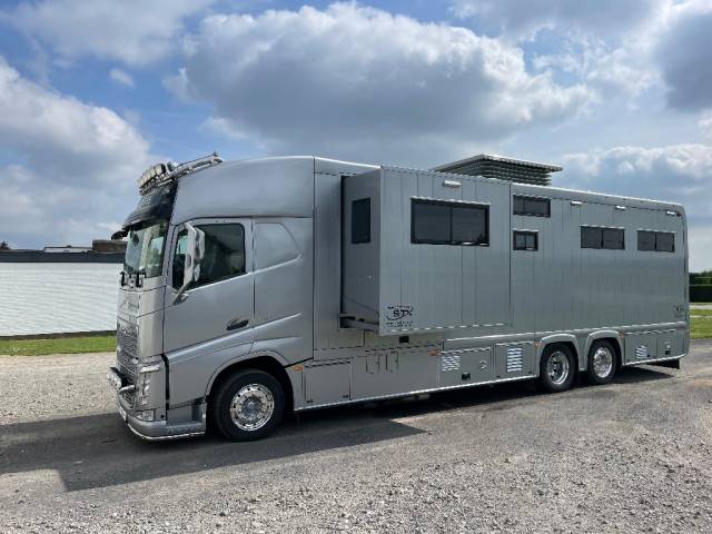 Horsebox NON-HGV STX FH540 2019 Used
