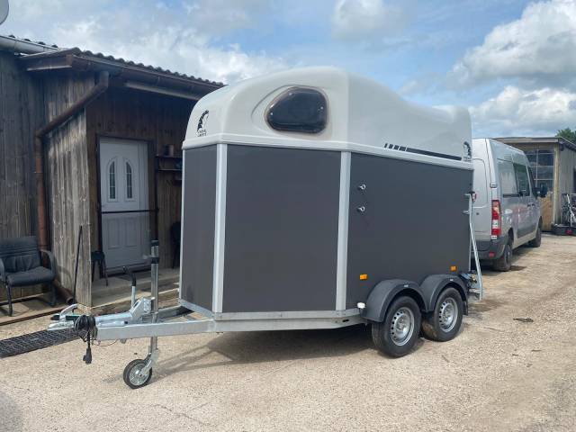 Horse trailer Cheval Liberte GOLD FIRST PREMIUM  2 Stalls 2023 Used