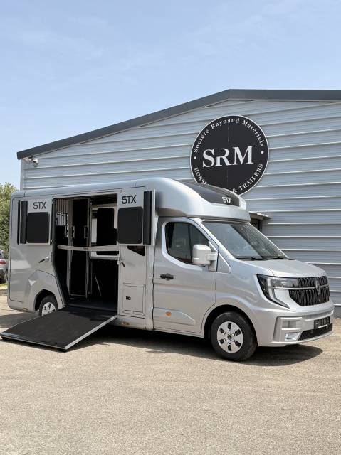 Horsebox HGV STX RENAULT MASTER 2025 New