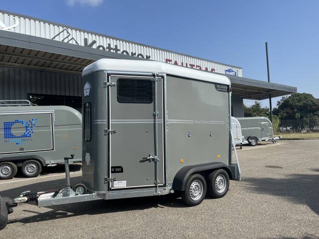 Horse trailer Fautras  2 Stalls 2024 New