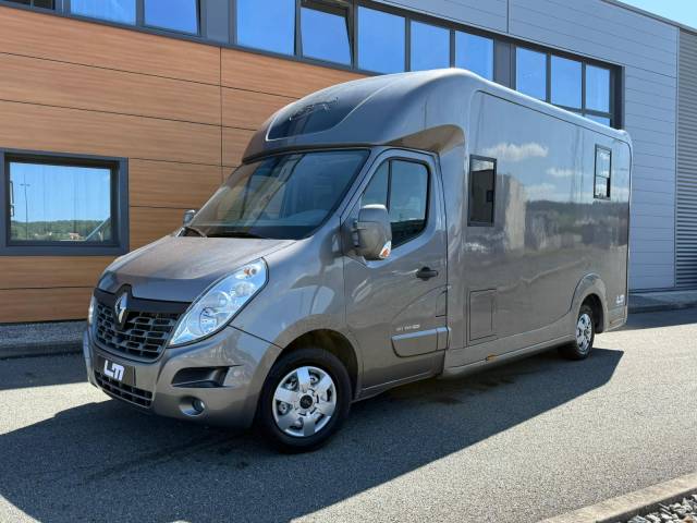Horsebox HGV STX STALLE 5 PLACES 165CH 2015 Used