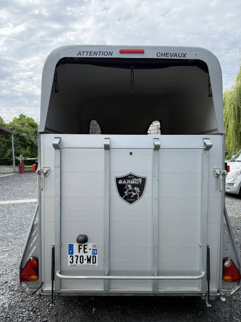 Horse trailer Cheval Liberte Gold II 2 Stalls 2019 Used