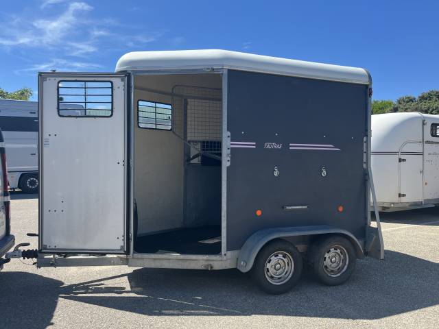 Horse trailer Fautras  2 Stalls 2014 Used