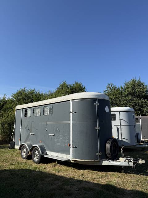 Horse trailer Fautras OBLIC+4 4 Stalls 2010 Used