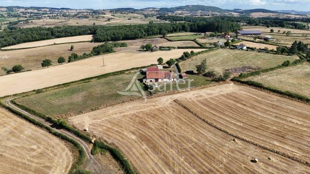 Other country property  Saône-et-Loire