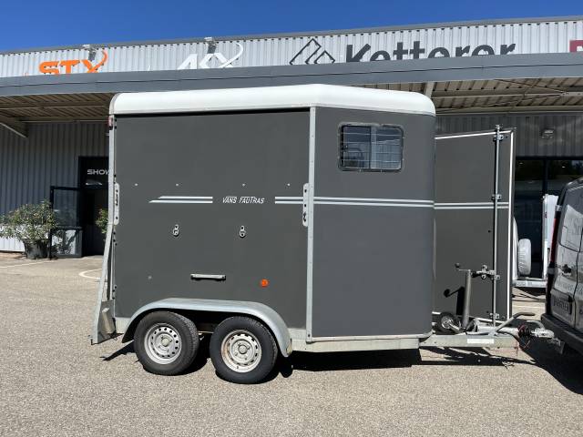 Horse trailer Fautras  2 Stalls 2013 Used