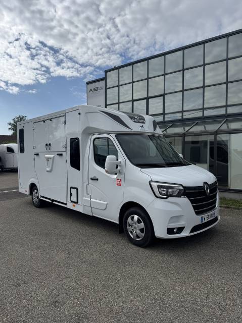 Horsebox HGV Ameline RENAULT MASTER 2025 New