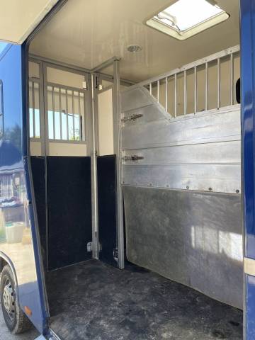 Horsebox HGV MC Guillaume  2011 Used