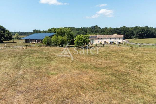 Other country property  Gironde