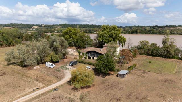 Equestrian property  Gironde