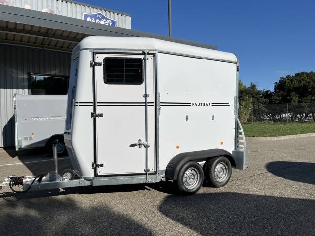 Horse trailer Fautras  2 Stalls 2025 New