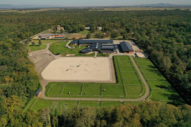 Livery yard  Haut-Rhin