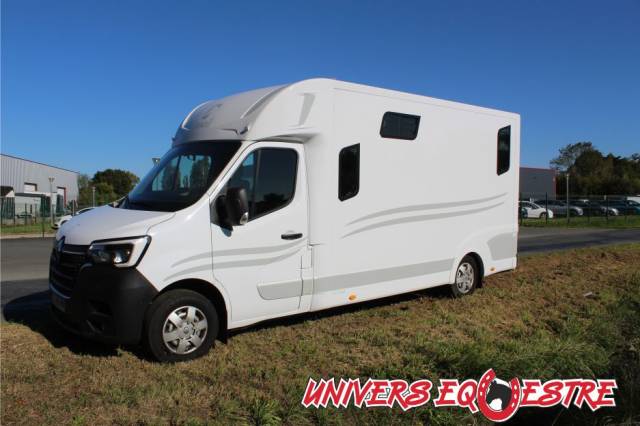 Horsebox HGV Renault  2023 Used