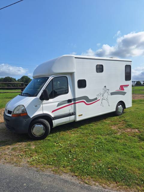 Horsebox HGV Renault Master dci 120 2005 Used