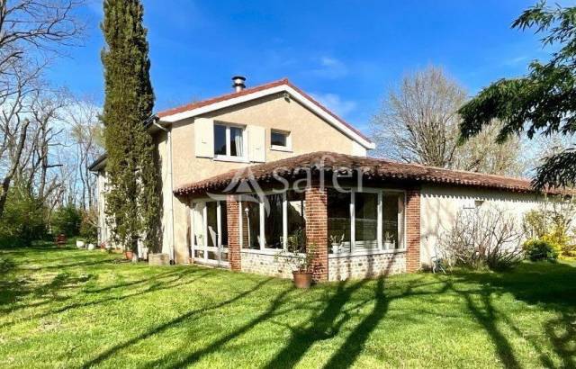 Other country property  Loire