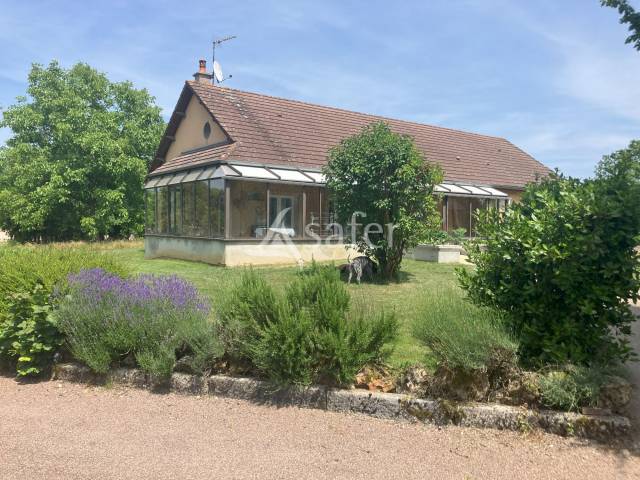 Other country property  Yonne