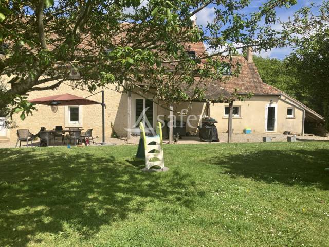 Equestrian property  Sarthe
