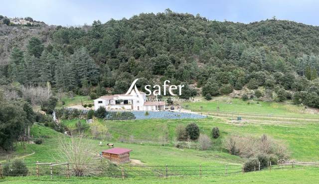 Equestrian property  Ardèche
