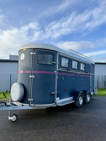 Horse trailer Fautras OBLIC +4 4 Stalls 2019 Used