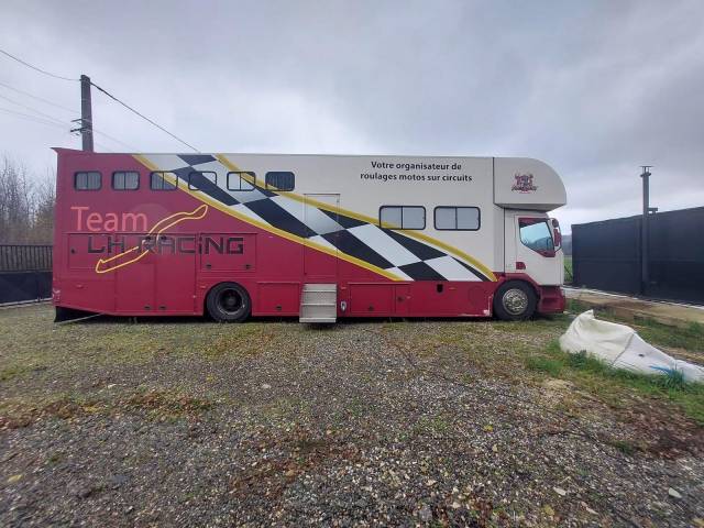 Horsebox NON-HGV Renault Midlum 2005 Used