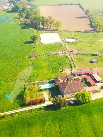 Equestrian property  Landes