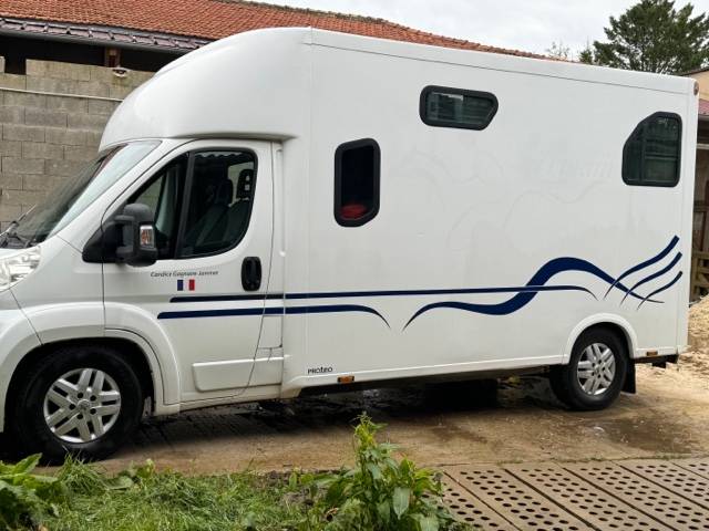 Horsebox HGV Theault  2013 Used