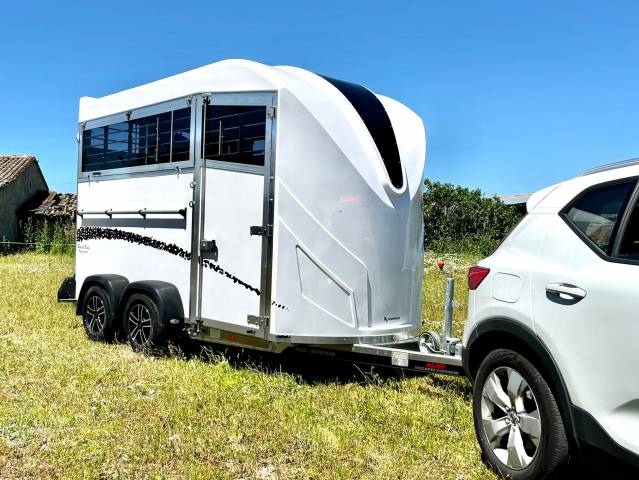 Horse trailer Bonilla B6 Diagonal 2 2 Stalls 2026 New