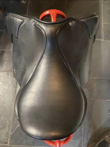 Cavaletti 17.5&rsquo;&rsquo;  Saddle used 5 times. XL orange gull