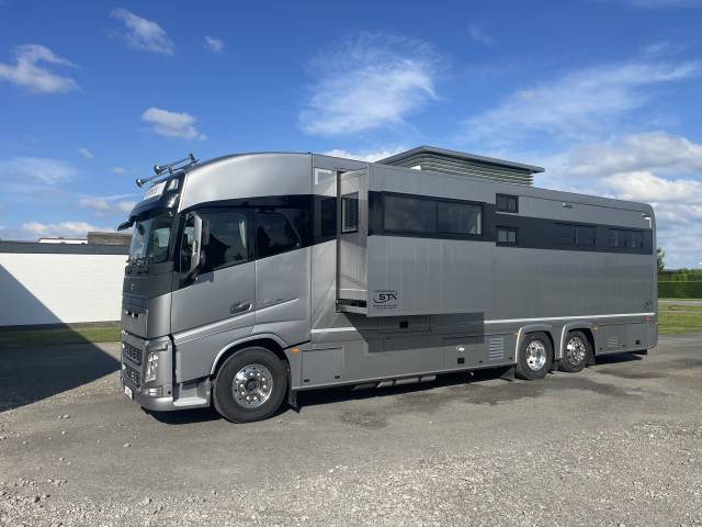 Horsebox NON-HGV STX FH540 2017 Used