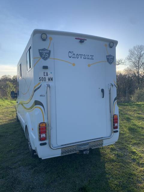 Horsebox HGV Barbot Renault MASTER 2.3L DCI 165CV TWIN TURBO 2016 Used