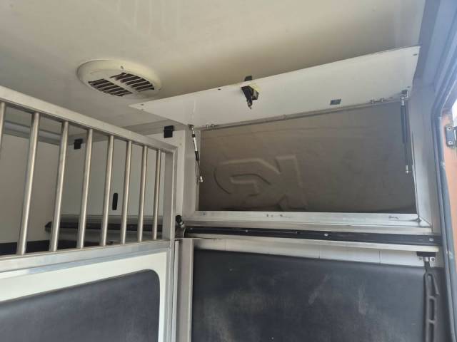 Horsebox HGV Krismar stalles 2017 Used