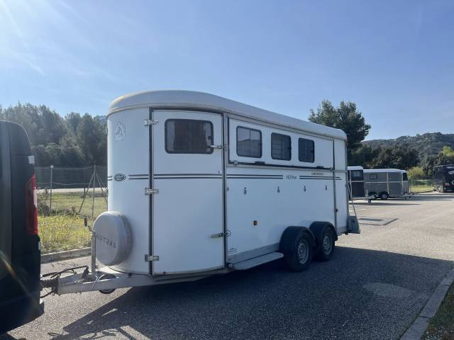 Horse trailer Fautras  4 Stalls 2020 Used