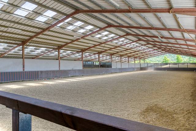 Livery yard  Hautes-Pyr&eacute;n&eacute;es
