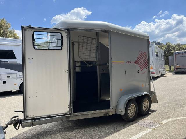 Horse trailer Fautras  2 Stalls 2016 Used