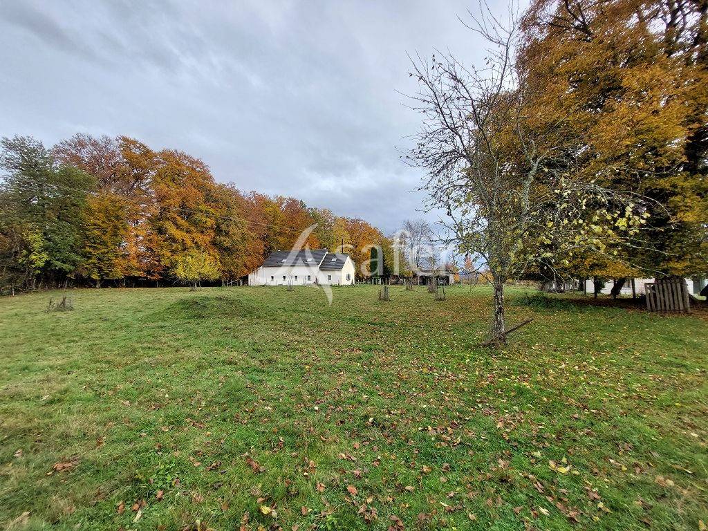 Other country property  Corr&egrave;ze