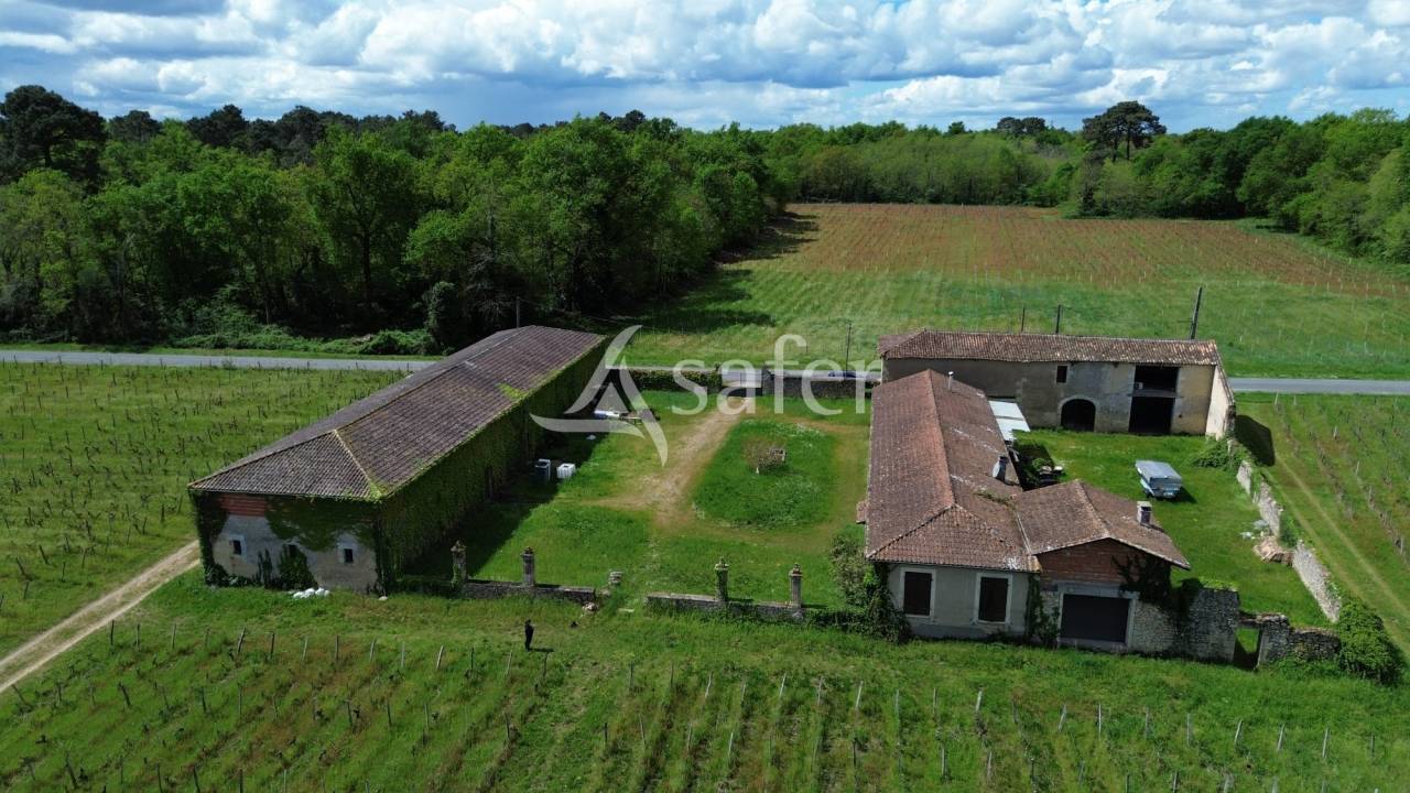 Other country property  Gironde