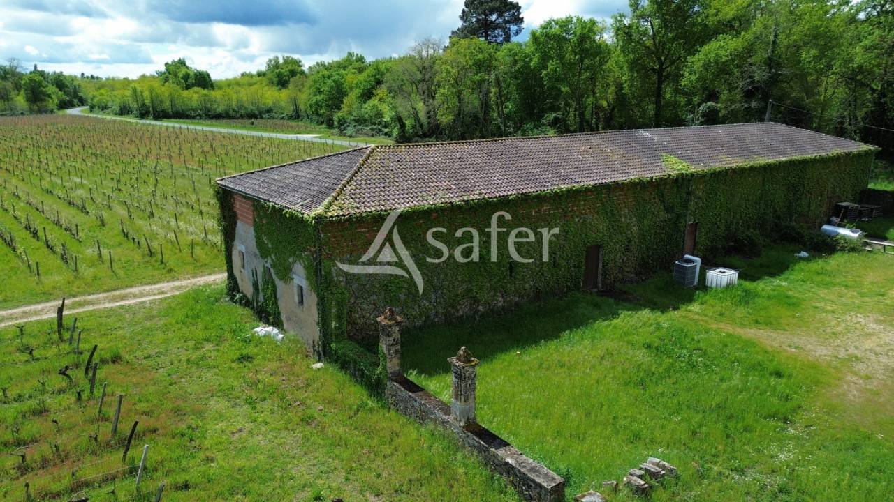 Other country property  Gironde