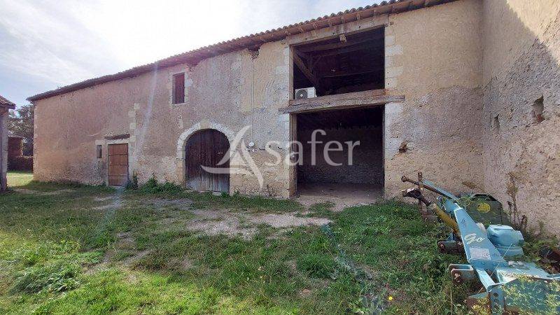 Other country property  Gironde