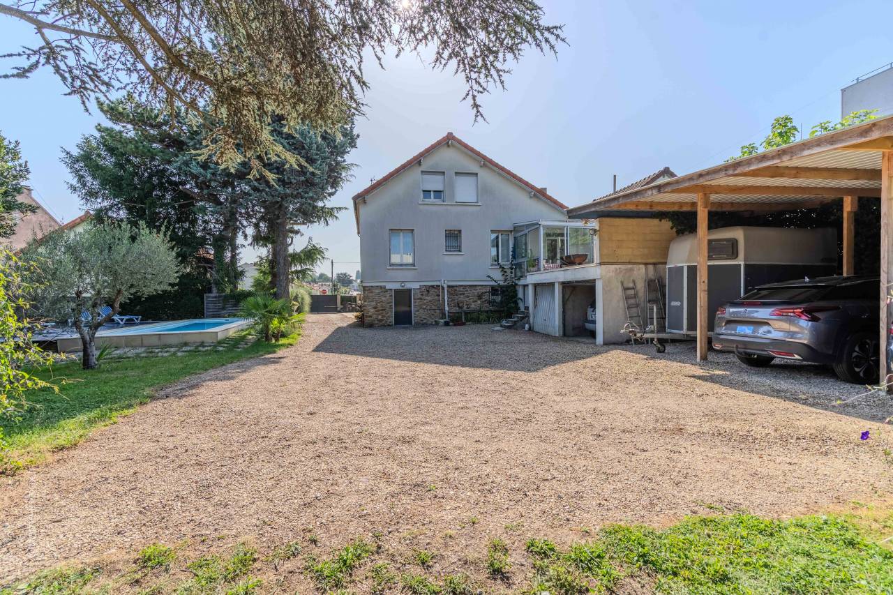 Equestrian property  Val-De-Marne